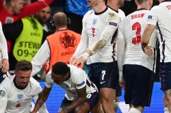 LOL决赛-北马其顿队逆转胜利，欧洲杯资格竞争日益激烈的简单介绍