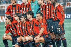 LOL决赛-包含AC米兰客场大胜，取得连胜的词条