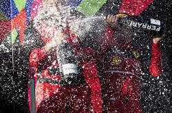 LOL赛事-哈斯车队险胜威廉姆斯，勒克莱尔扛起全队