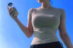 LOL赛事-跨界巅峰，雷霆击落老鹰与福克斯F1封王的传奇时刻