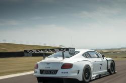 英雄联盟总决赛门票-芯片级中场加维稳定输出不掉线 曼城洪水战术冲垮乌克兰钢铁防线