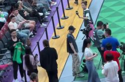 英雄联盟总决赛时间-包含前篮球巨星将现身比赛现场，引发球迷狂欢的词条