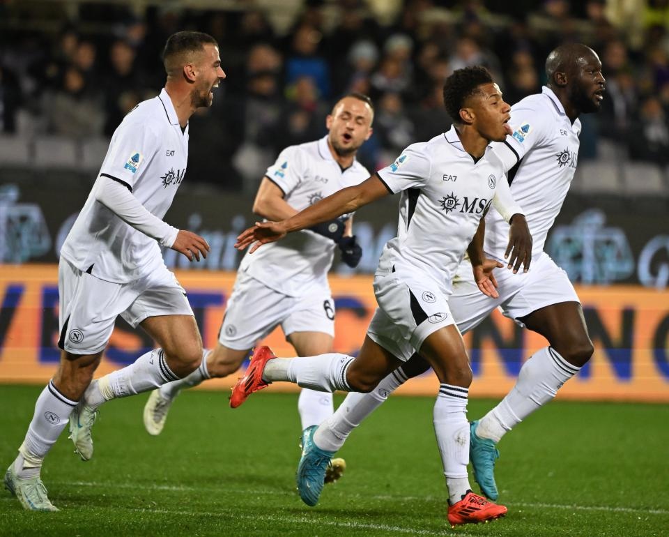 关于那不勒斯逆转战胜,延续意甲连胜势头的信息 关于那不勒斯逆转战胜,延续意甲连胜势头的信息