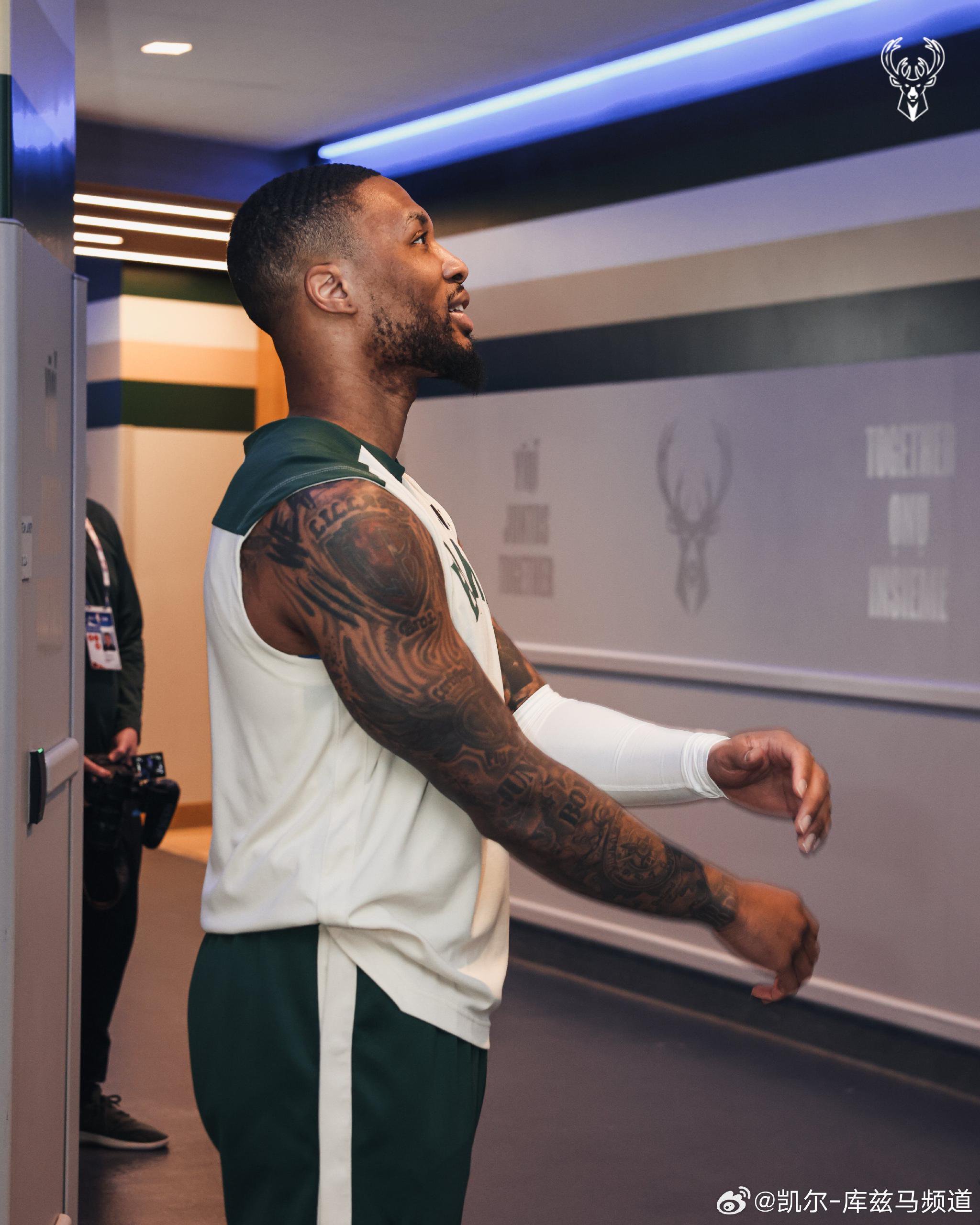 关于雄鹿主场惨败湖人，遭遇三连败的信息