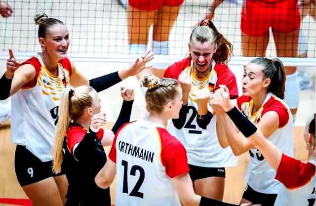 波兰队在比赛中展现出强大实力 波兰队在比赛中展现出强大实力