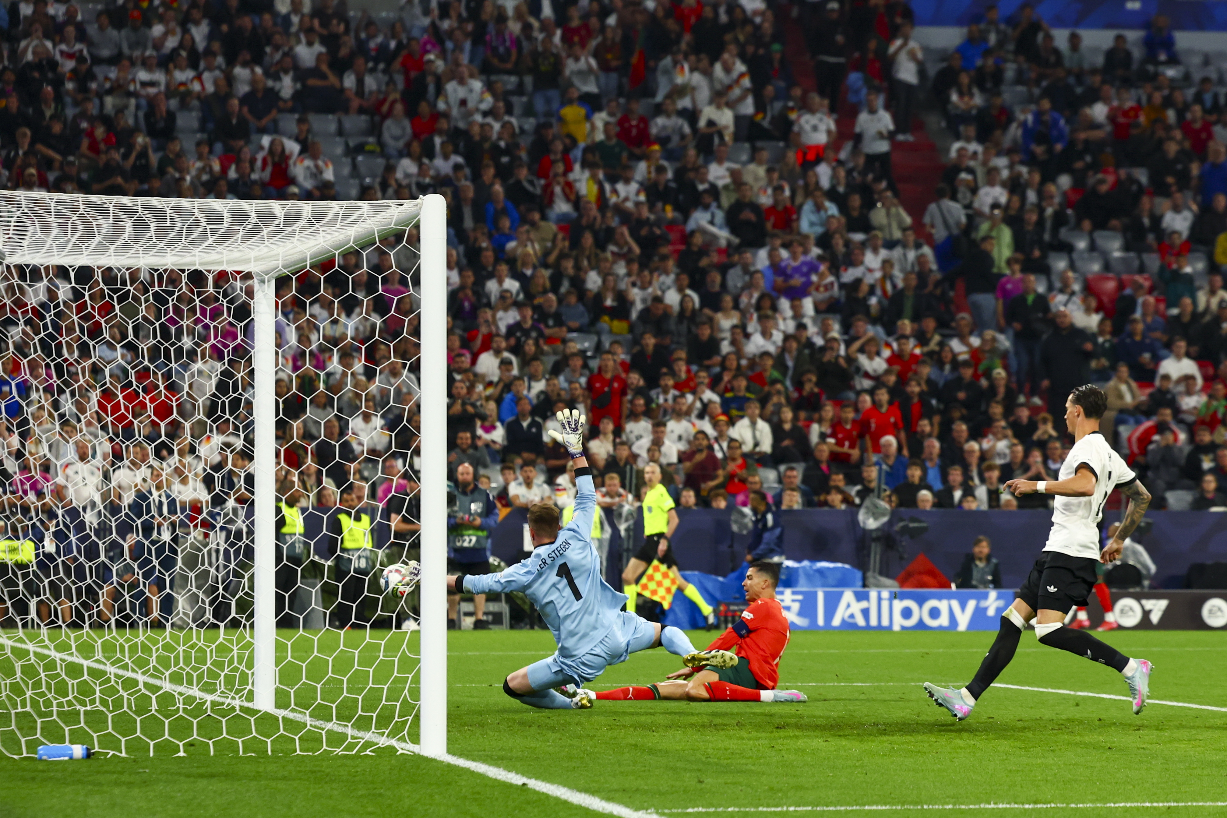 欧国联赛临近尾声，精彩纷呈