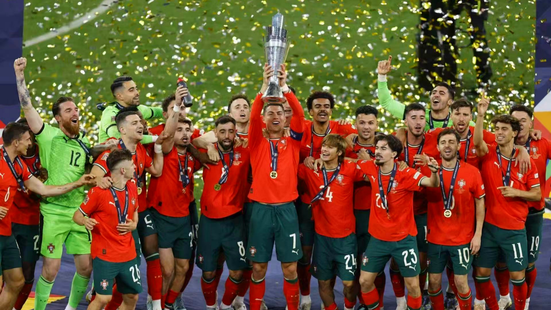 关于欧洲锦标赛开赛在即，国家队为争夺冠军而努力训练的信息