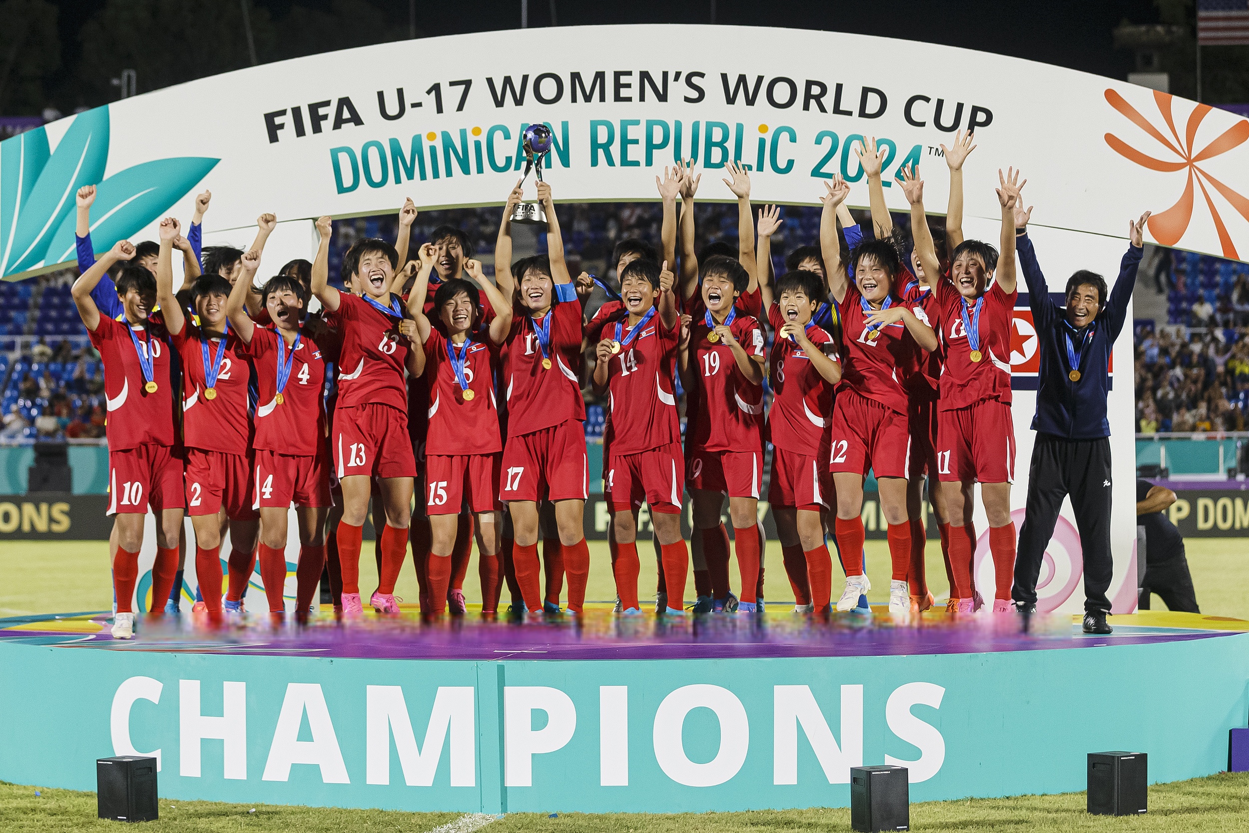 朝鲜队以小组赛夺冠，成为焦点