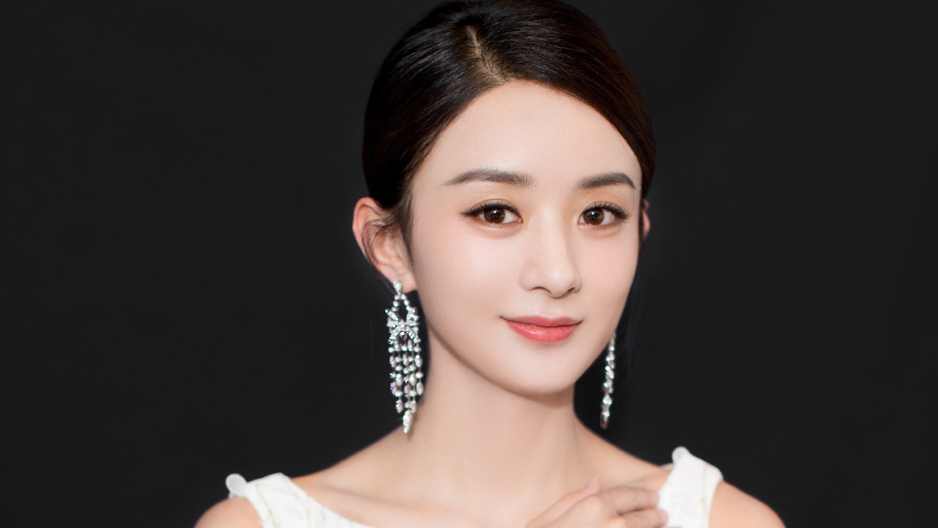 强度与纪律，德甲争冠焦点战与凯尔特人的战术胜利