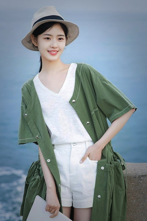 欧洲新王的试炼之夜,当勒沃库森不败神话遇上奥斯梅恩时刻