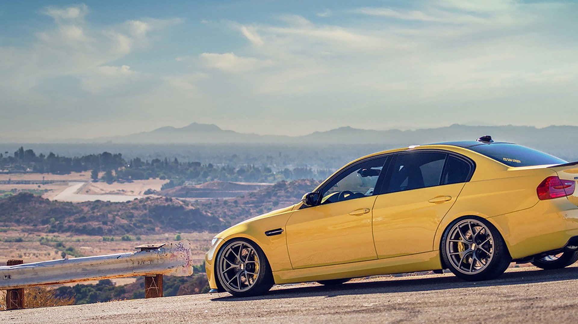 战争代理，当格纳布里在虚拟F1接管比赛，美国踏平了摩洛哥